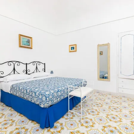 Il Merlo Capri Esterno foto